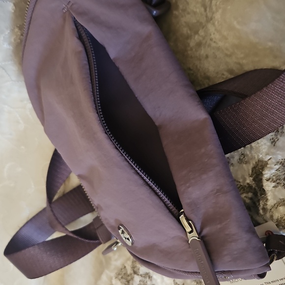 lululemon athletica All Night Festival Bag Micro - Volume 2L - Picture 11 of 12